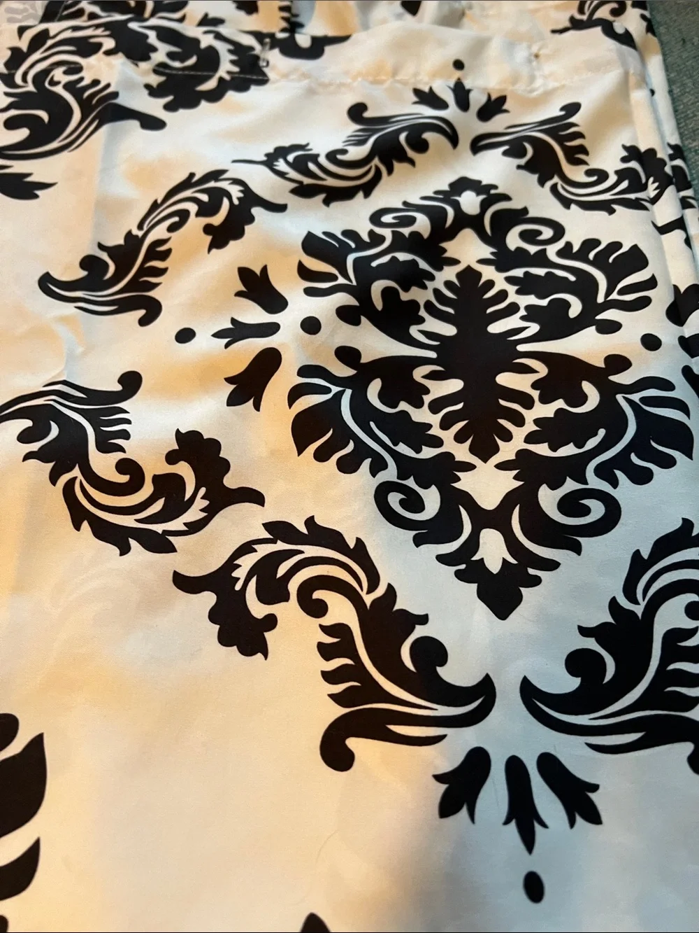 MAINSTRAYS CURTAIN-BEAUTIFUL!